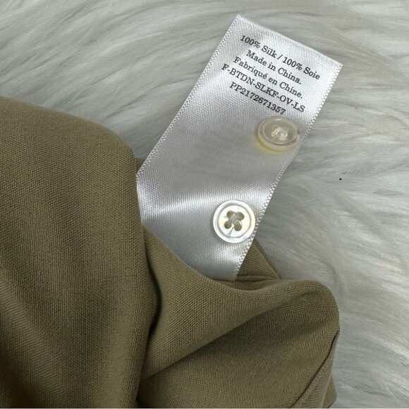 Everlane Women's NWT Covert Green The Washable Silk Relaxed Designer Shirt 2/C42 - Picture 9 of 12